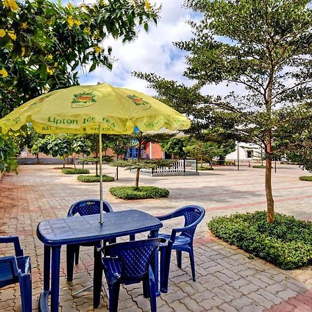 Rashi Comforts By Coastal Dine Hotel Dobbaspet Luaran gambar