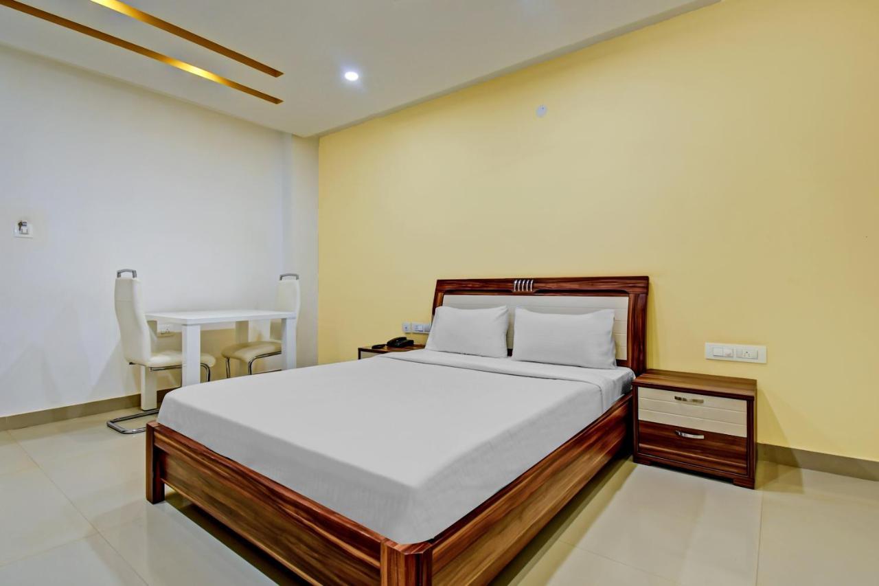 Rashi Comforts By Coastal Dine Hotel Dobbaspet Luaran gambar